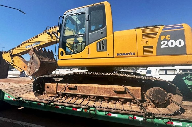 Escavadeira KOMATSU PC200 - 25K203