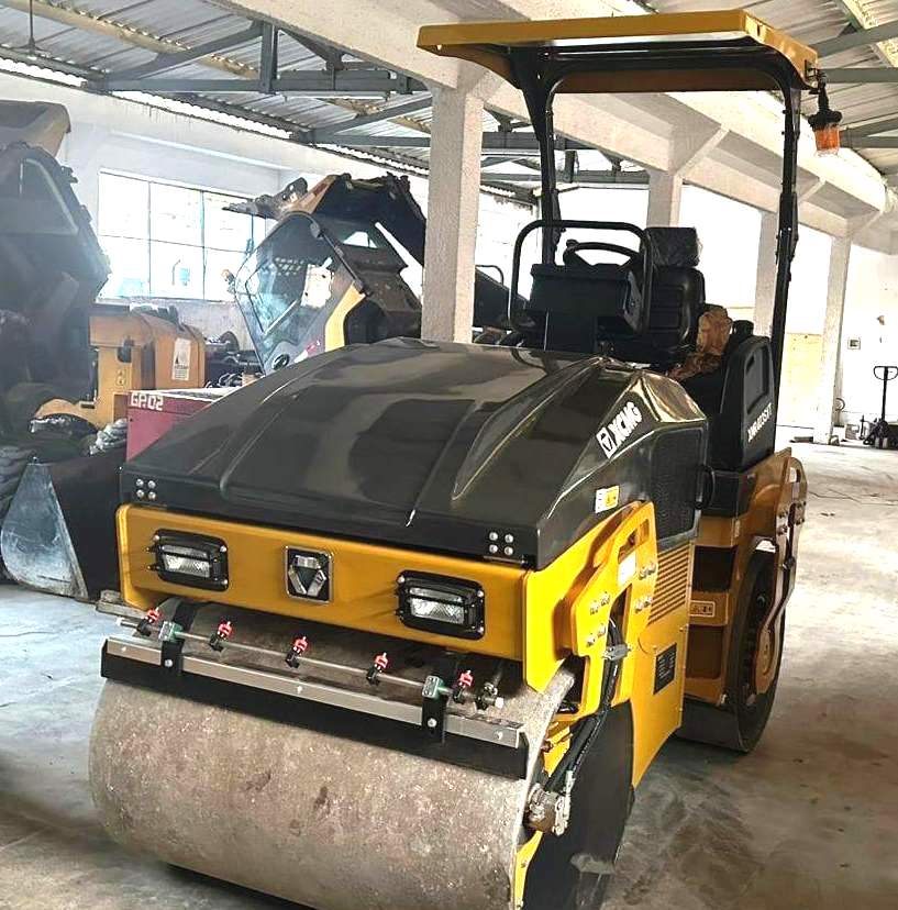 Rolo Compactador XCMG 403SVT - 25K401