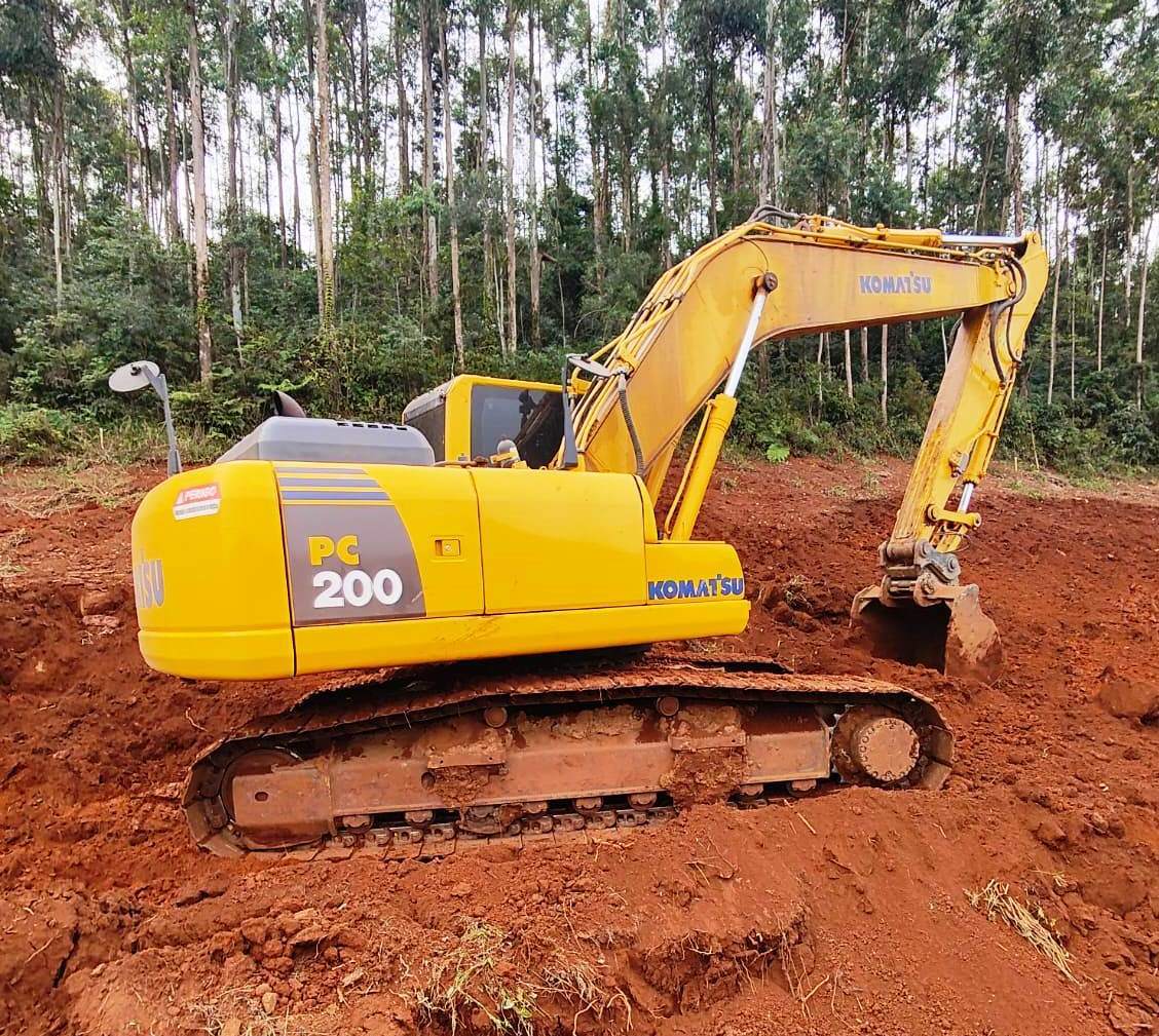 Escavadeira KOMATSU PC200 - 25K517