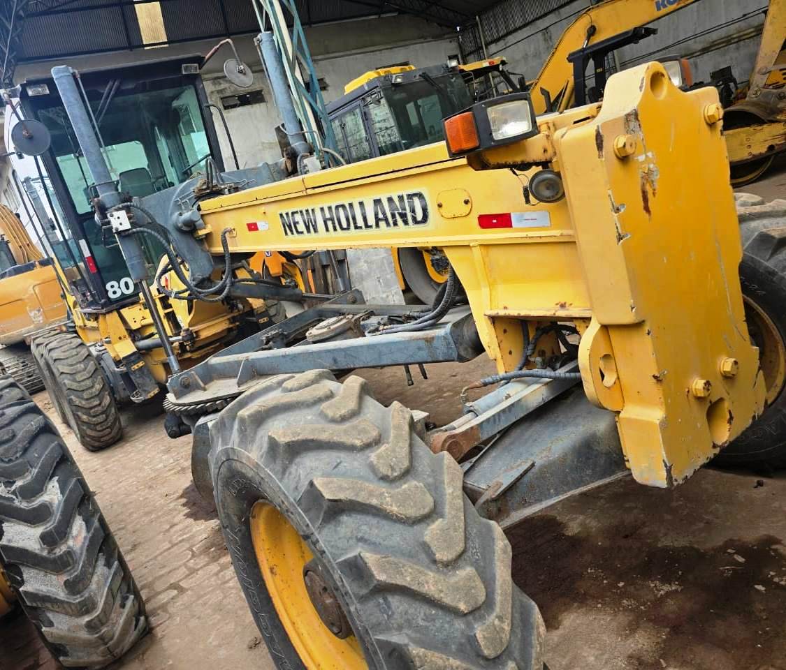 Motoniveladora NEW HOLLAND RG140 - 25L108