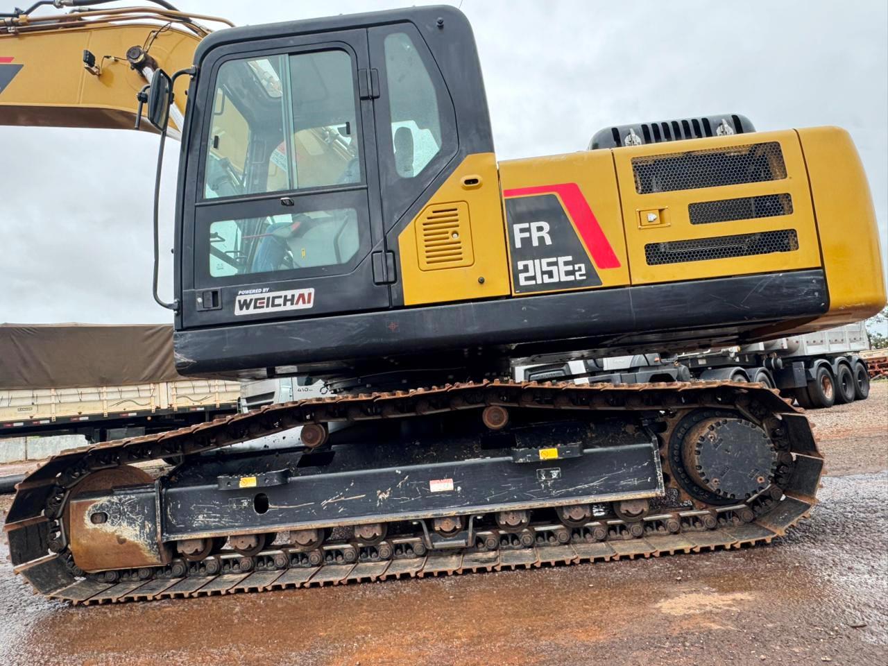 Escavadeira LOVOL FR215E - 25L206