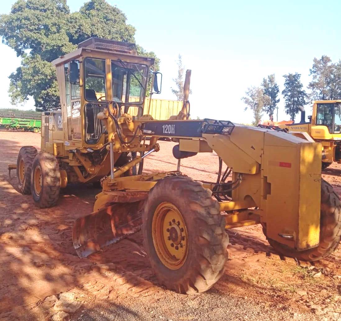 Motoniveladora CATERPILLAR 120H - 25L207
