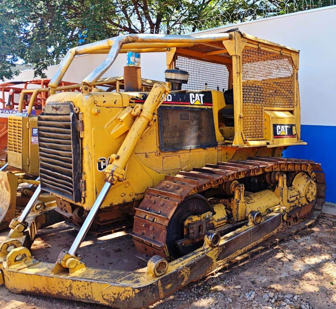 Trator Esteira CATERPILLAR D6DPS - 25L402