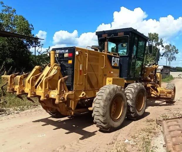 Motoniveladora CATERPILLAR 140K - 25L411