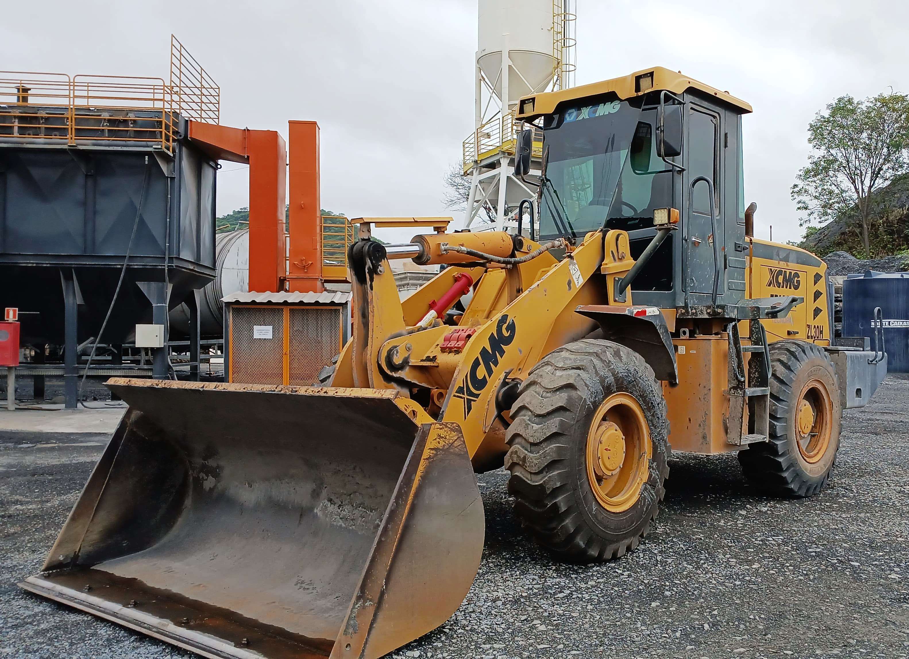 Carregadeira Pneu&nbsp;XCMG&nbsp;ZL30 - 25M209