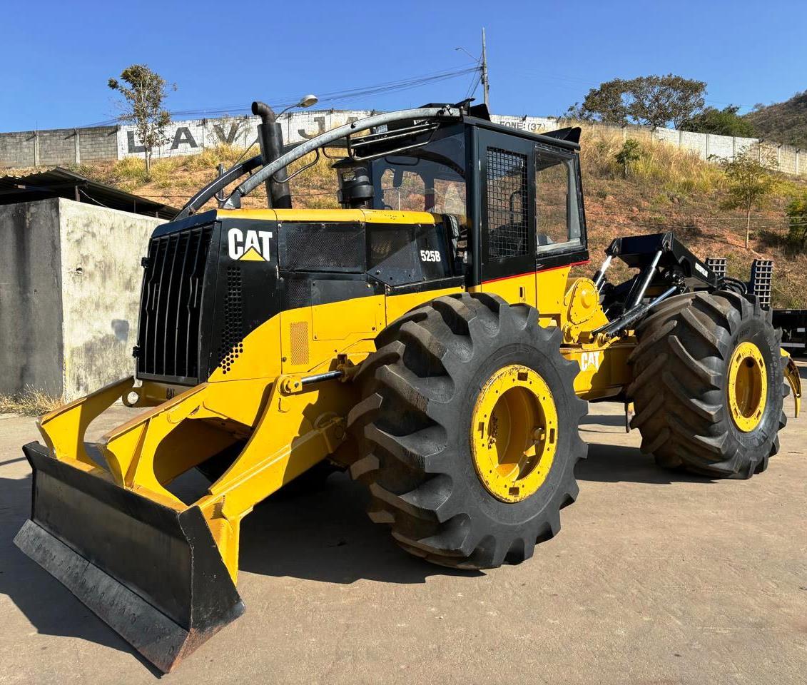 Skidder&nbsp;CATERPILLAR&nbsp;525B - 25M302