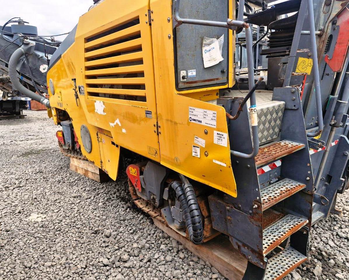 Fresadora&nbsp;WIRTGEN&nbsp;W100F - 25M312