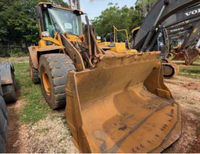 Carregadeira Pneu&nbsp;VOLVO&nbsp;L120 - 25M504