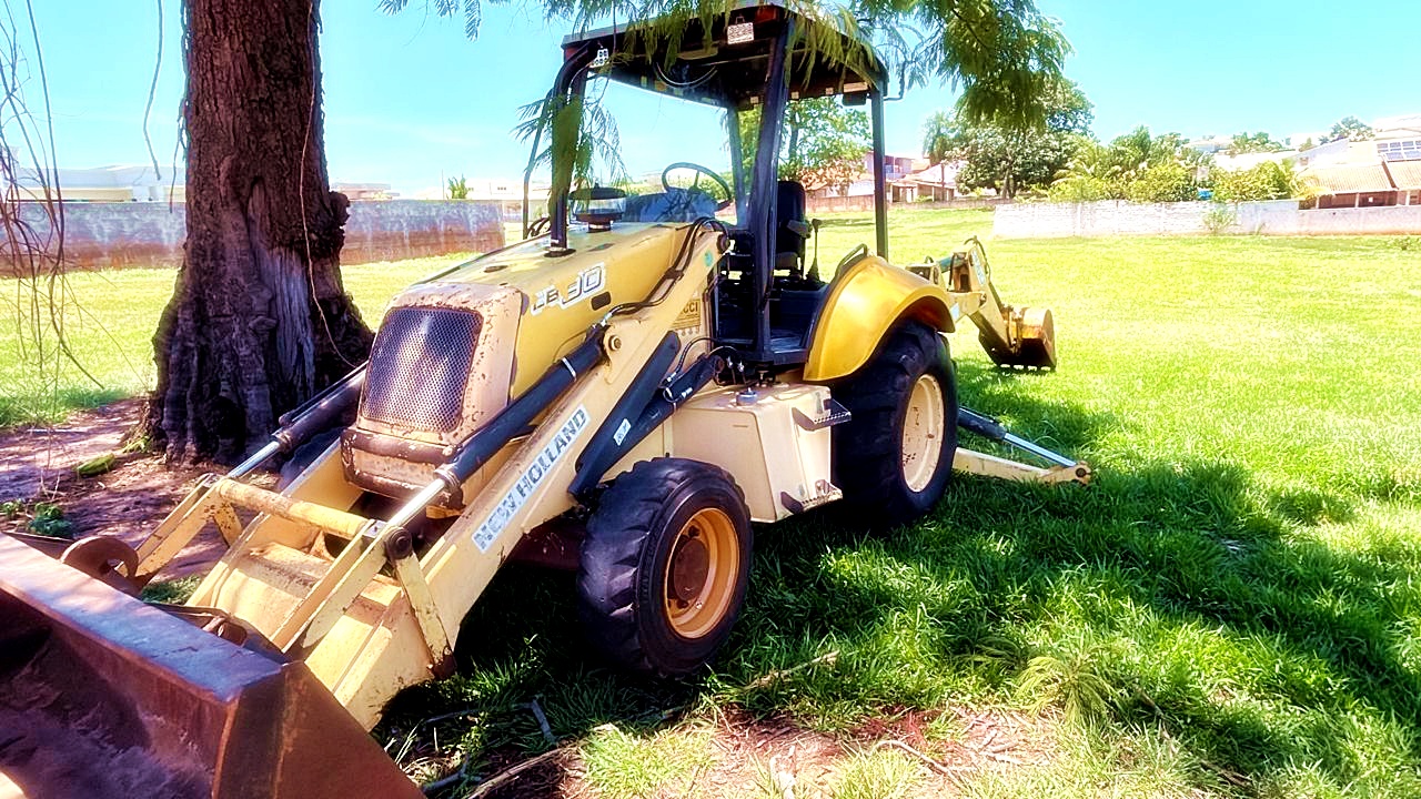 Retro Escavadeira&nbsp;NEW HOLLAND&nbsp;LB90 - 26A108