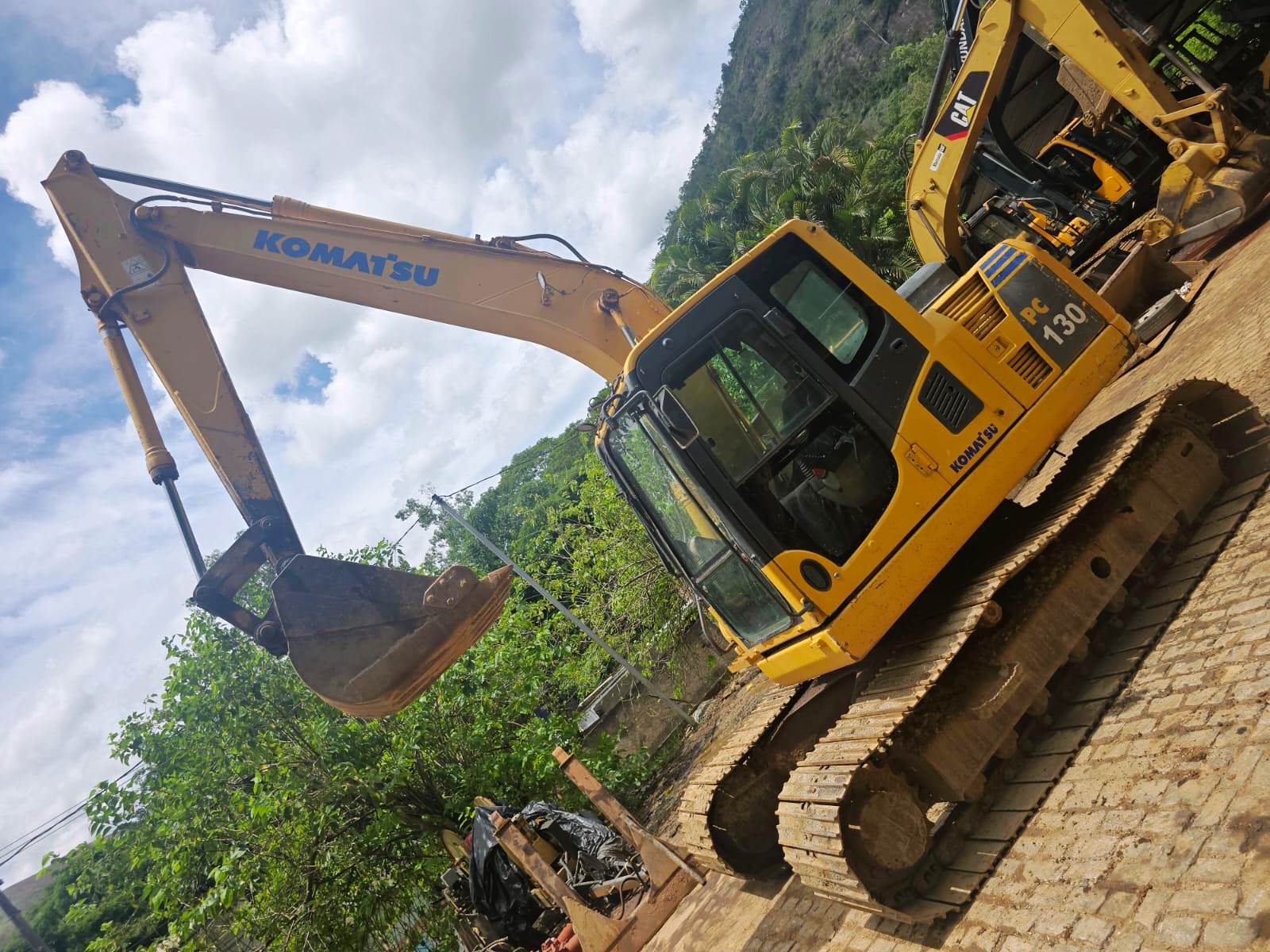 Escavadeira&nbsp;KOMATSU&nbsp;PC130 - 26A210