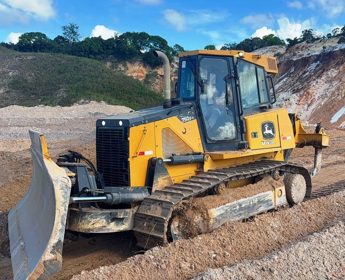 Trator Esteira&nbsp;JOHN DEERE&nbsp;750J - 26A305