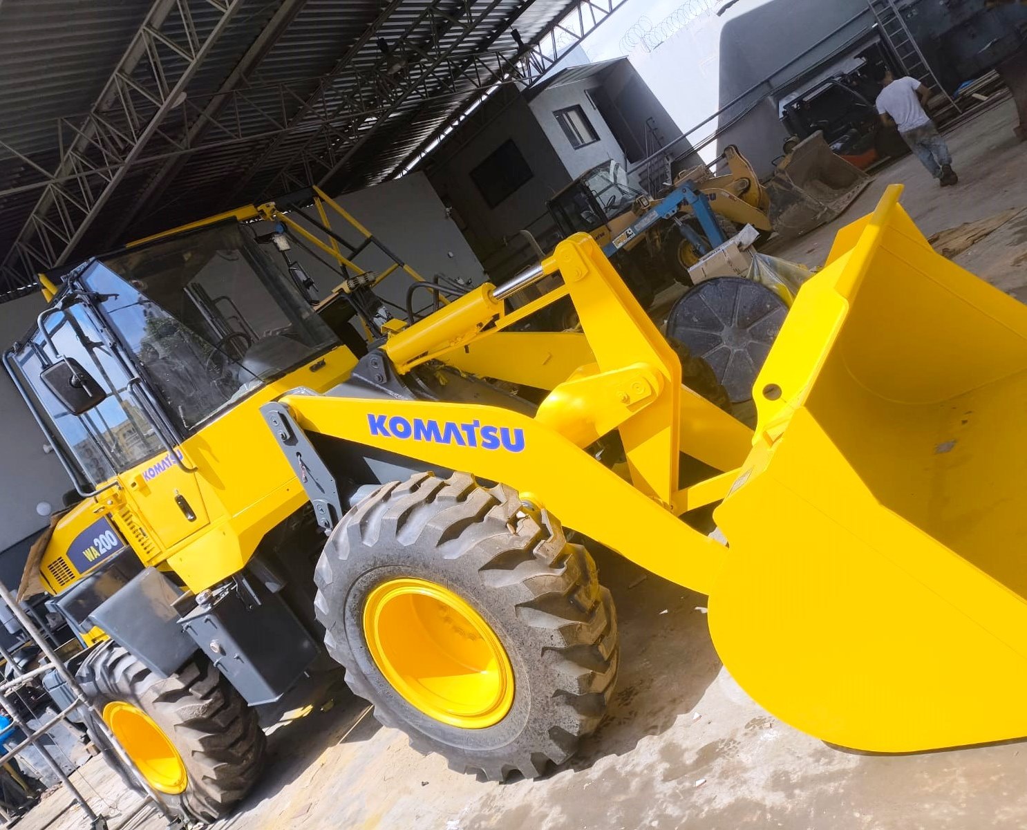 Carregadeira Pneu&nbsp;KOMATSU&nbsp;WA200 - 26A306
