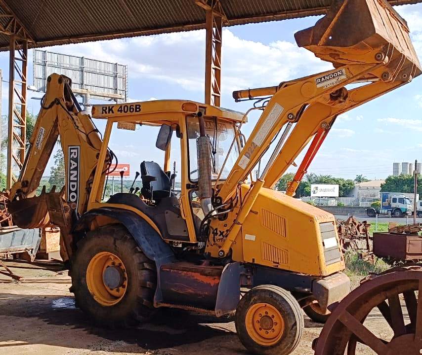 Retro Escavadeira&nbsp;RANDON&nbsp;RK406B - 26A403
