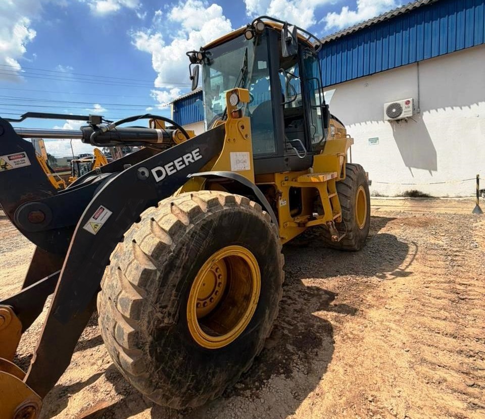 Carregadeira Pneu&nbsp;JOHN DEERE&nbsp;624K - 26B109