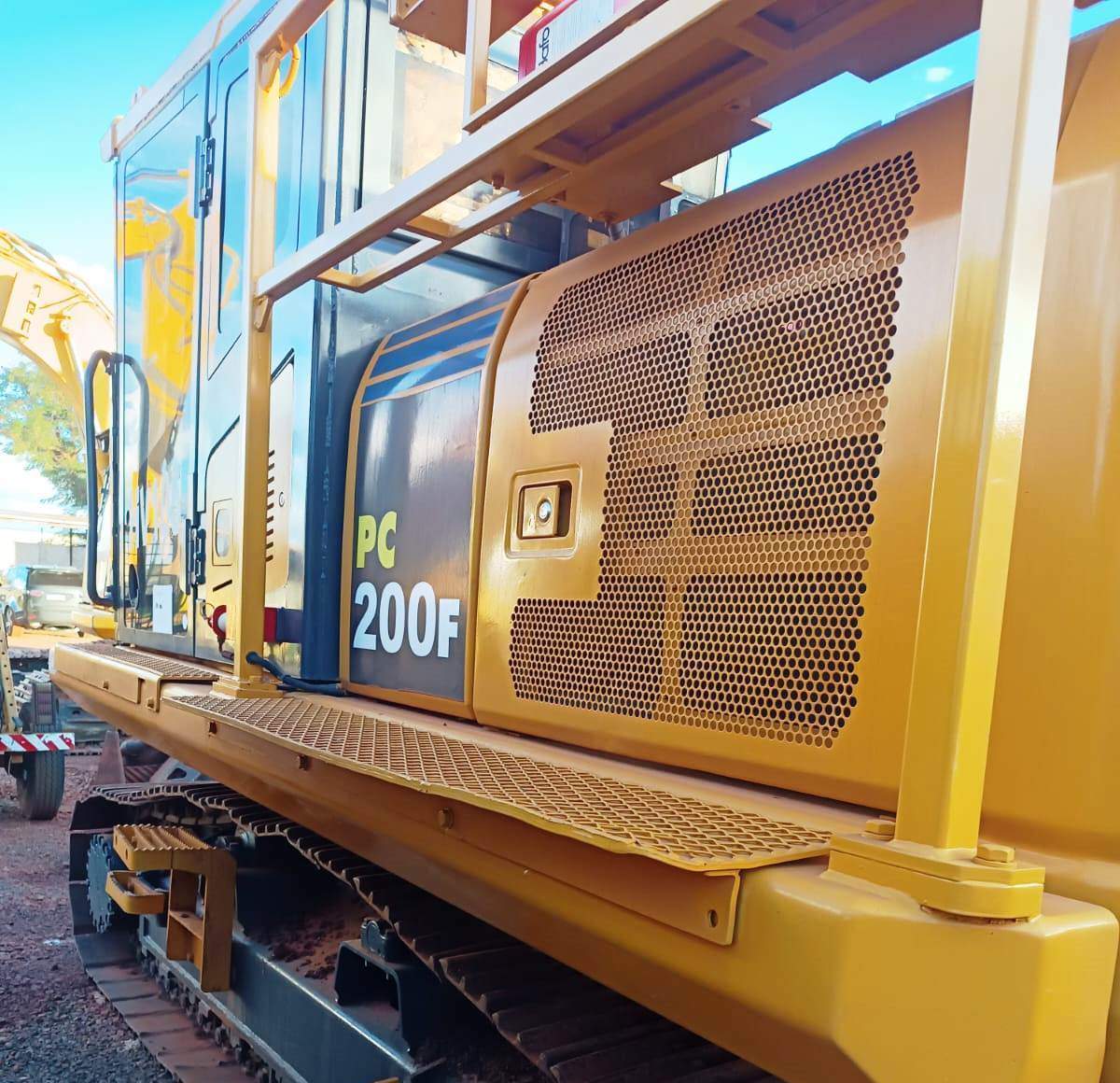 Escavadeira&nbsp;KOMATSU&nbsp;PC200F - 26B201