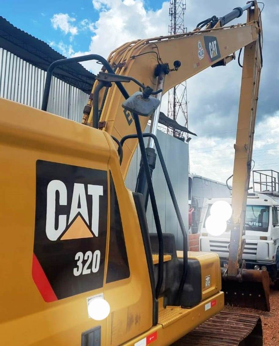 Escavadeira&nbsp;CATERPILLAR&nbsp;320 - 26B401