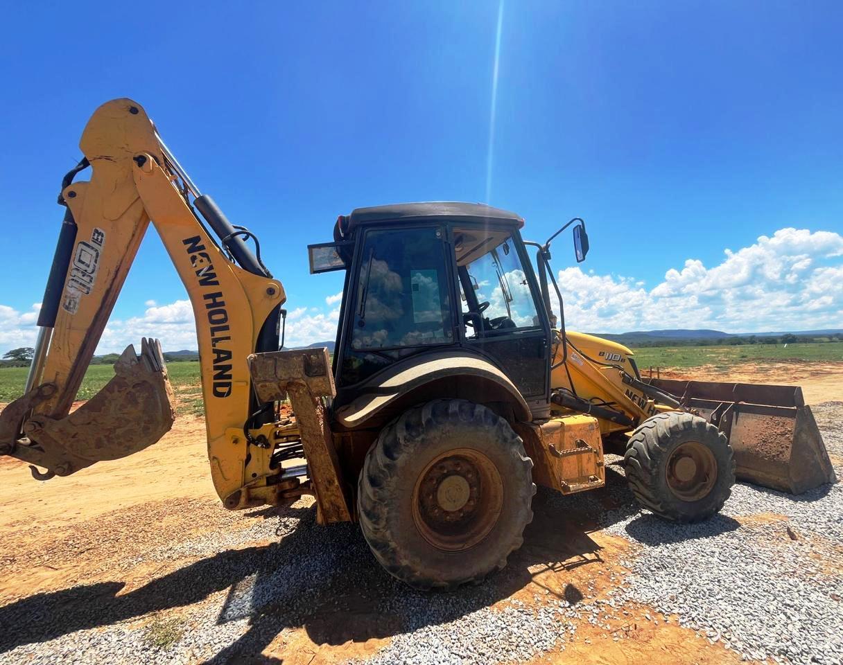 Retro Escavadeira&nbsp;NEW HOLLAND&nbsp;B110 - 26C107