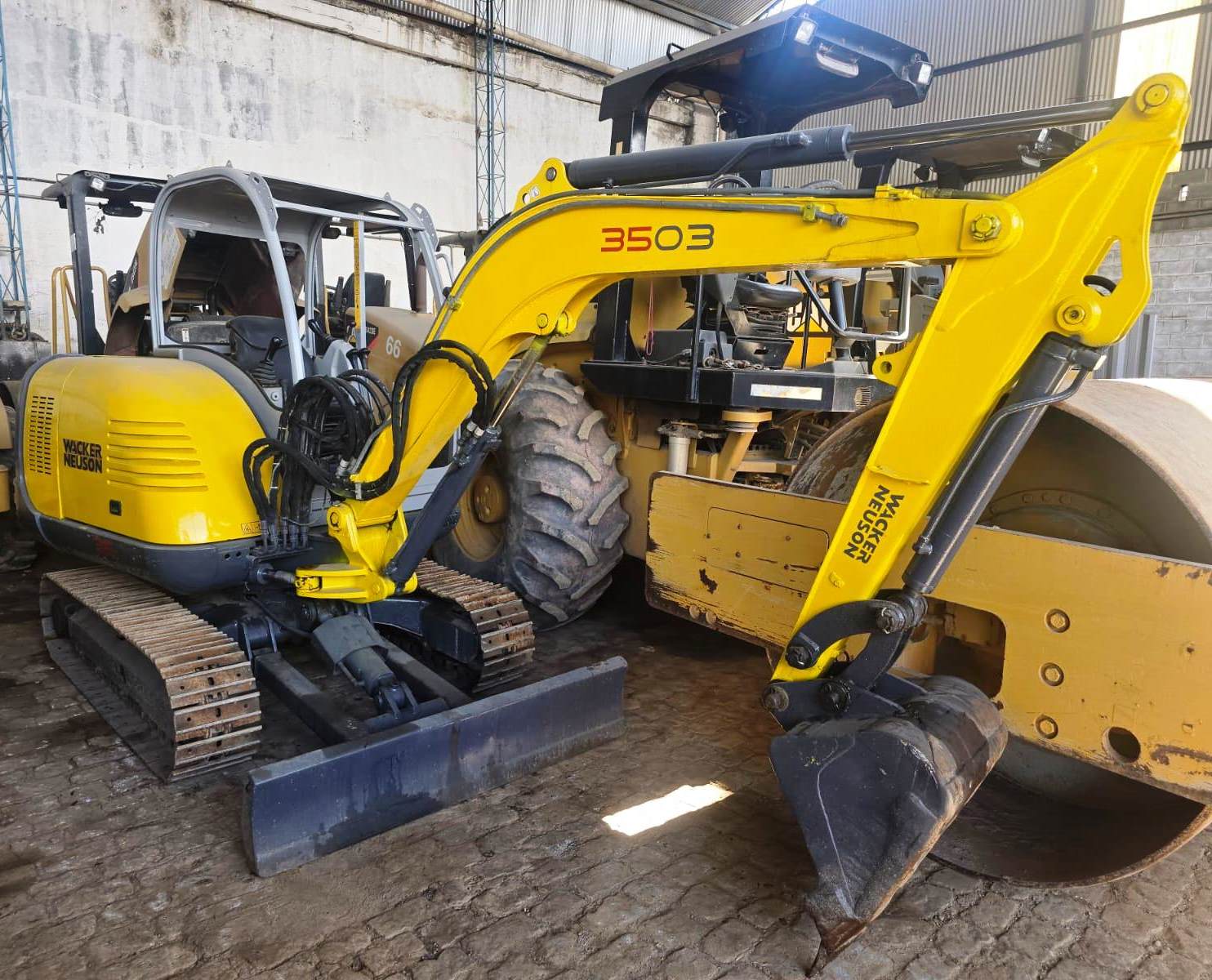 Mini Escavadeira&nbsp;WACKER NEUSON&nbsp;3503 - 26C112