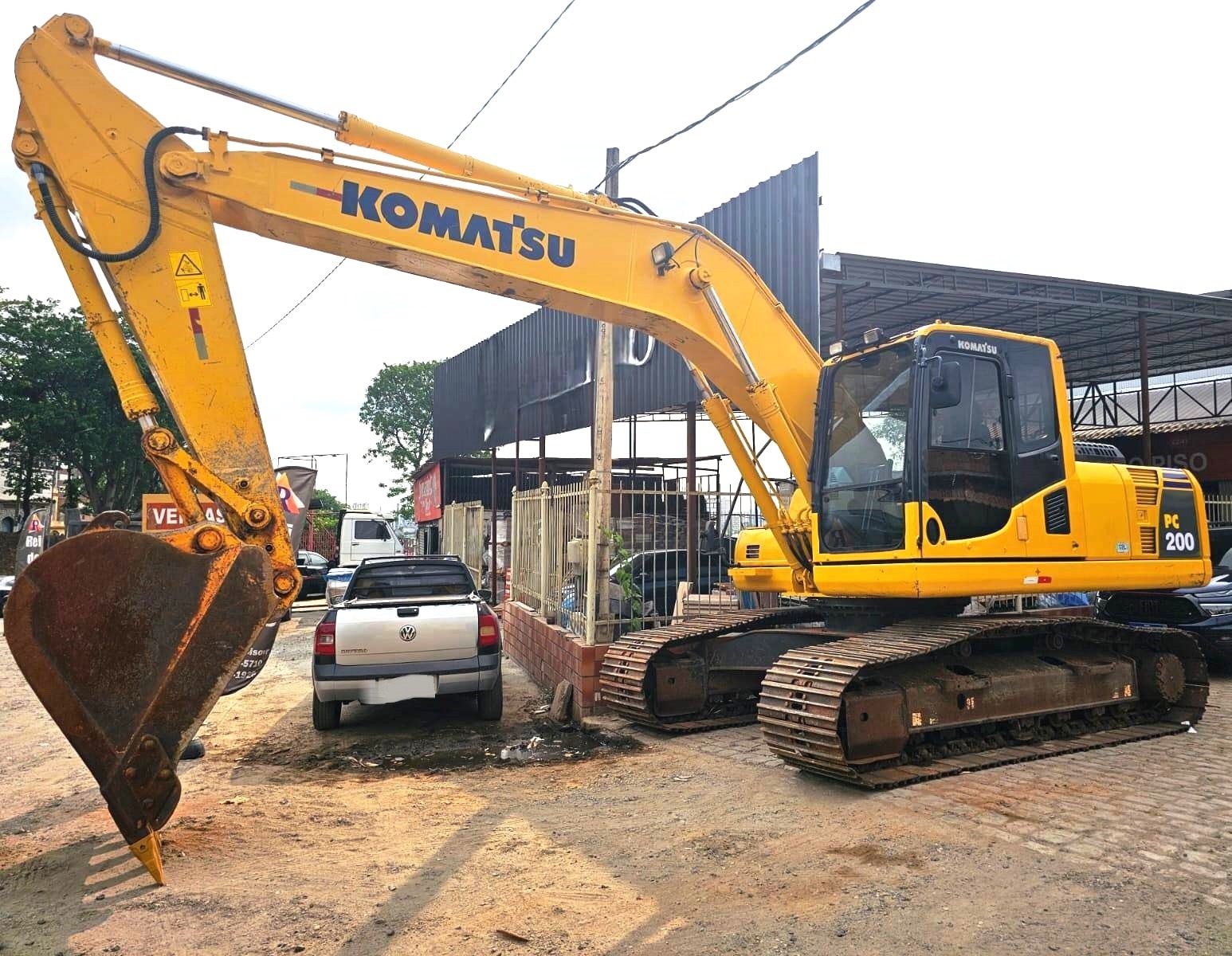Escavadeira&nbsp;KOMATSU&nbsp;PC200 - 26C119