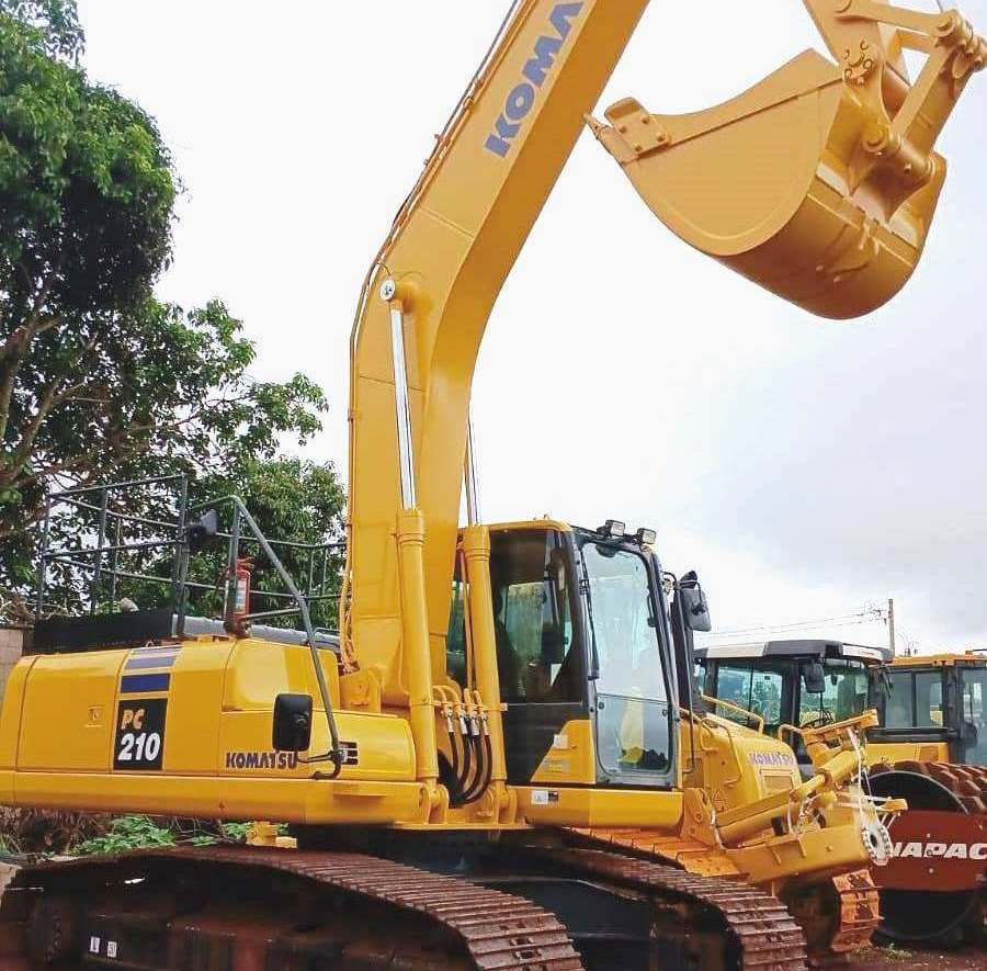 Escavadeira&nbsp;KOMATSU&nbsp;PC210 - 26C208