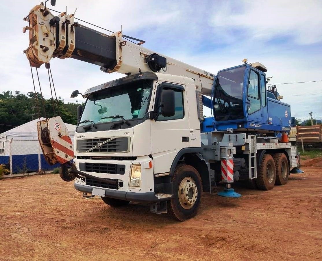 Caminhao&nbsp;VOLVO&nbsp;FM440 - 26C215