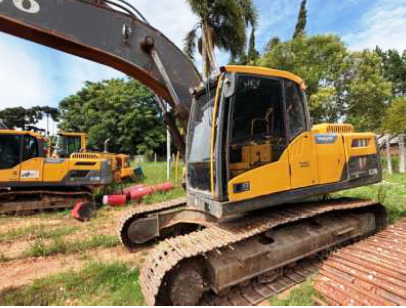 Escavadeira&nbsp;VOLVO&nbsp;EC220 - 26C304