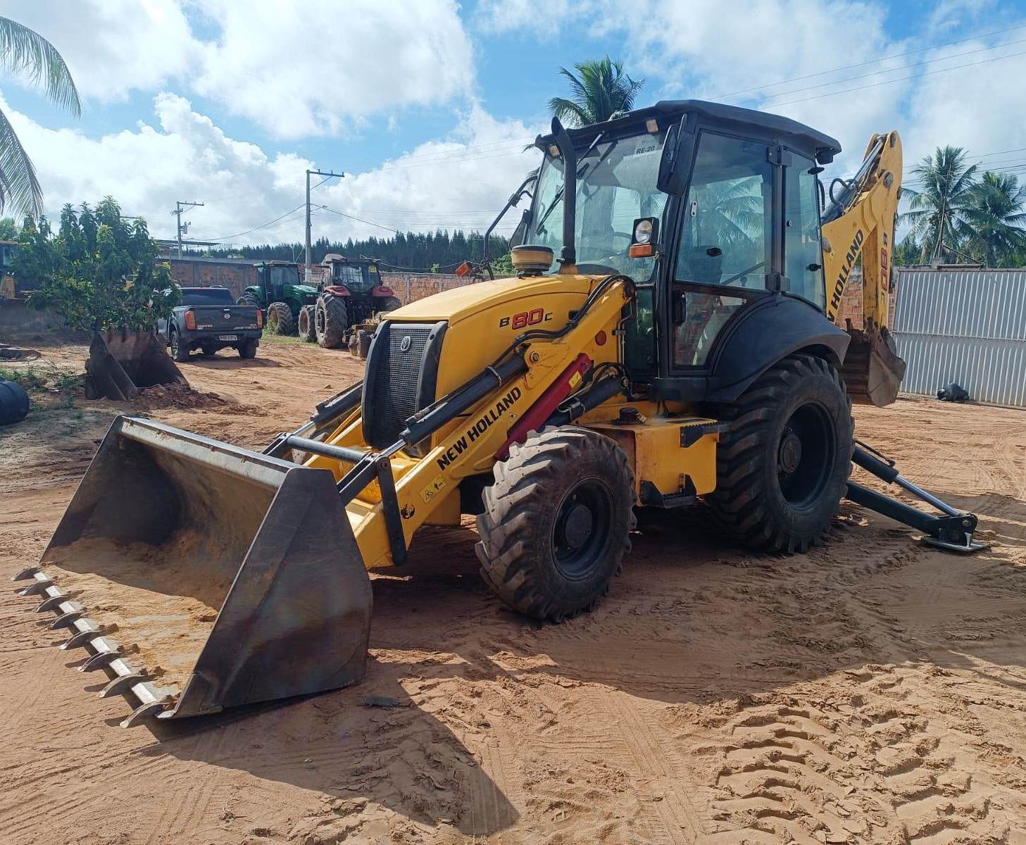 Retro Escavadeira&nbsp;NEW HOLLAND&nbsp;B80 - 26D203