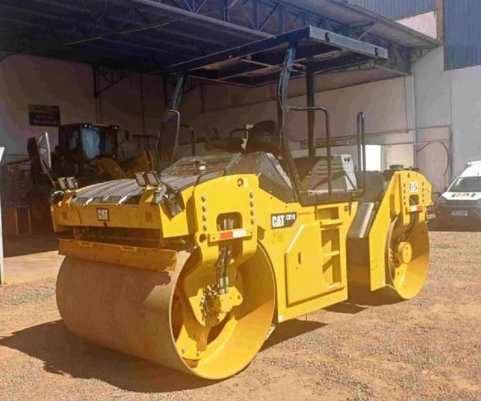 Rolo Compactador&nbsp;CATERPILLAR&nbsp;CB10 - 26D211