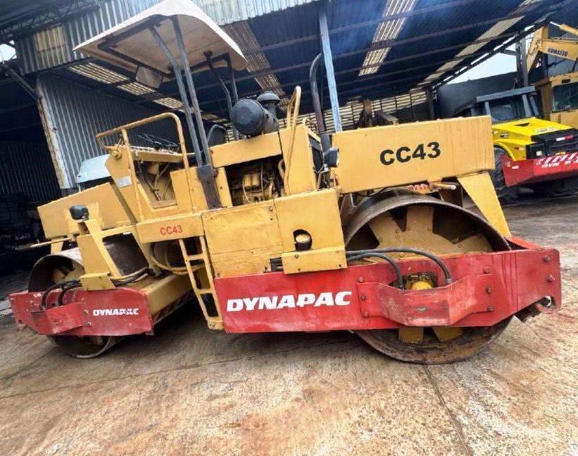 Rolo Compactador&nbsp;DYNAPAC&nbsp;CC43 - 26D216