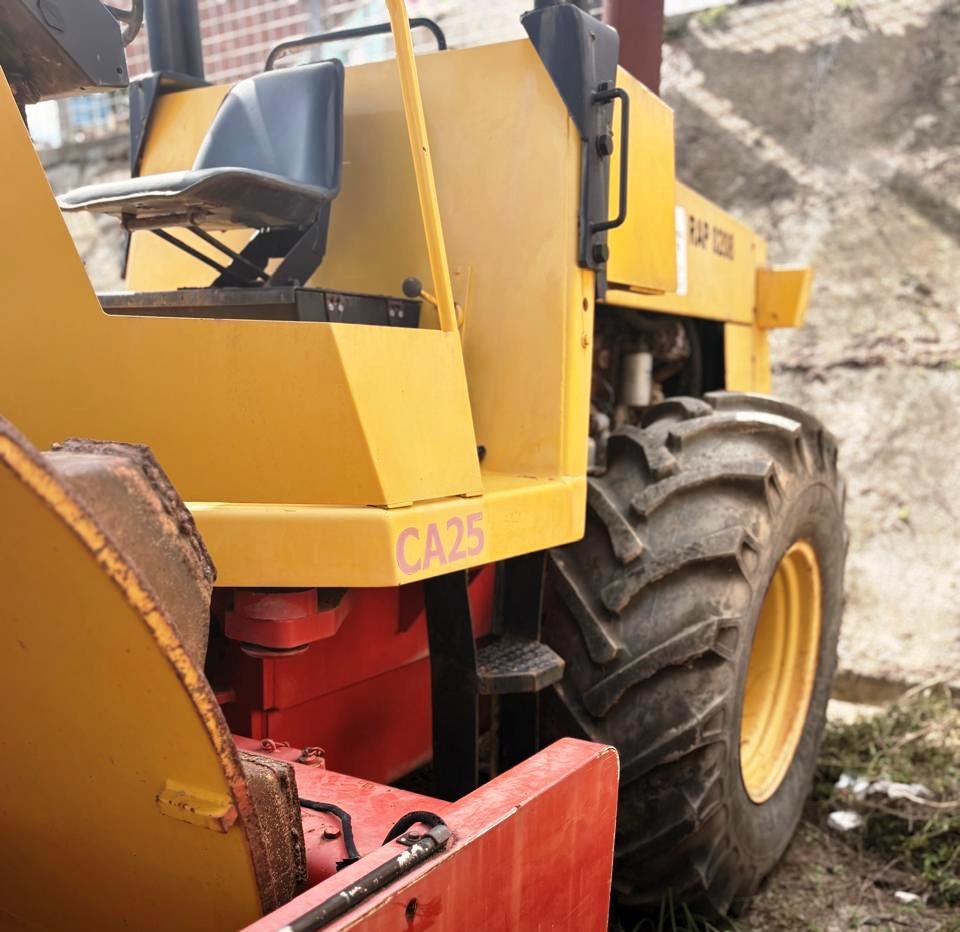 Rolo Compactador&nbsp;DYNAPAC&nbsp;CA25 - 26D309