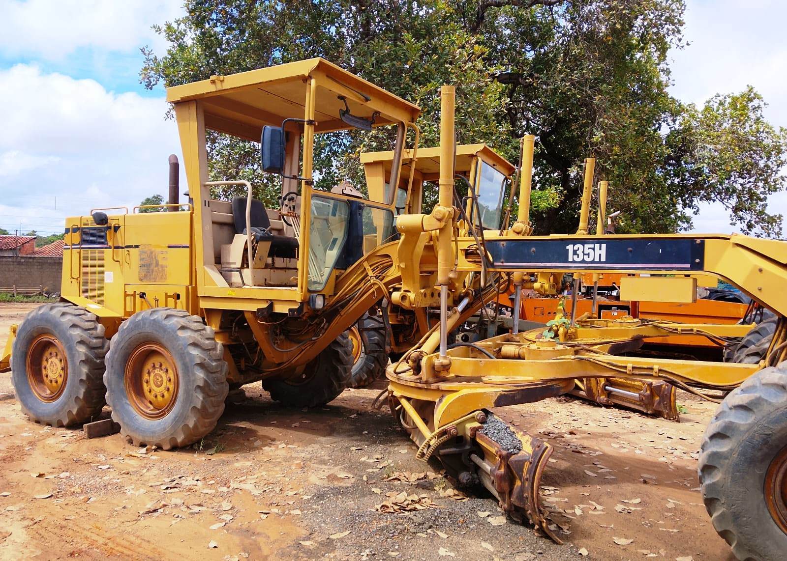 Motoniveladora&nbsp;CATERPILLAR&nbsp;135H - 26D319