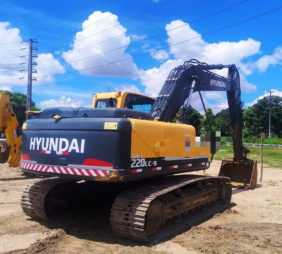 Escavadeira&nbsp;HYUNDAI&nbsp;R220 - 26D414