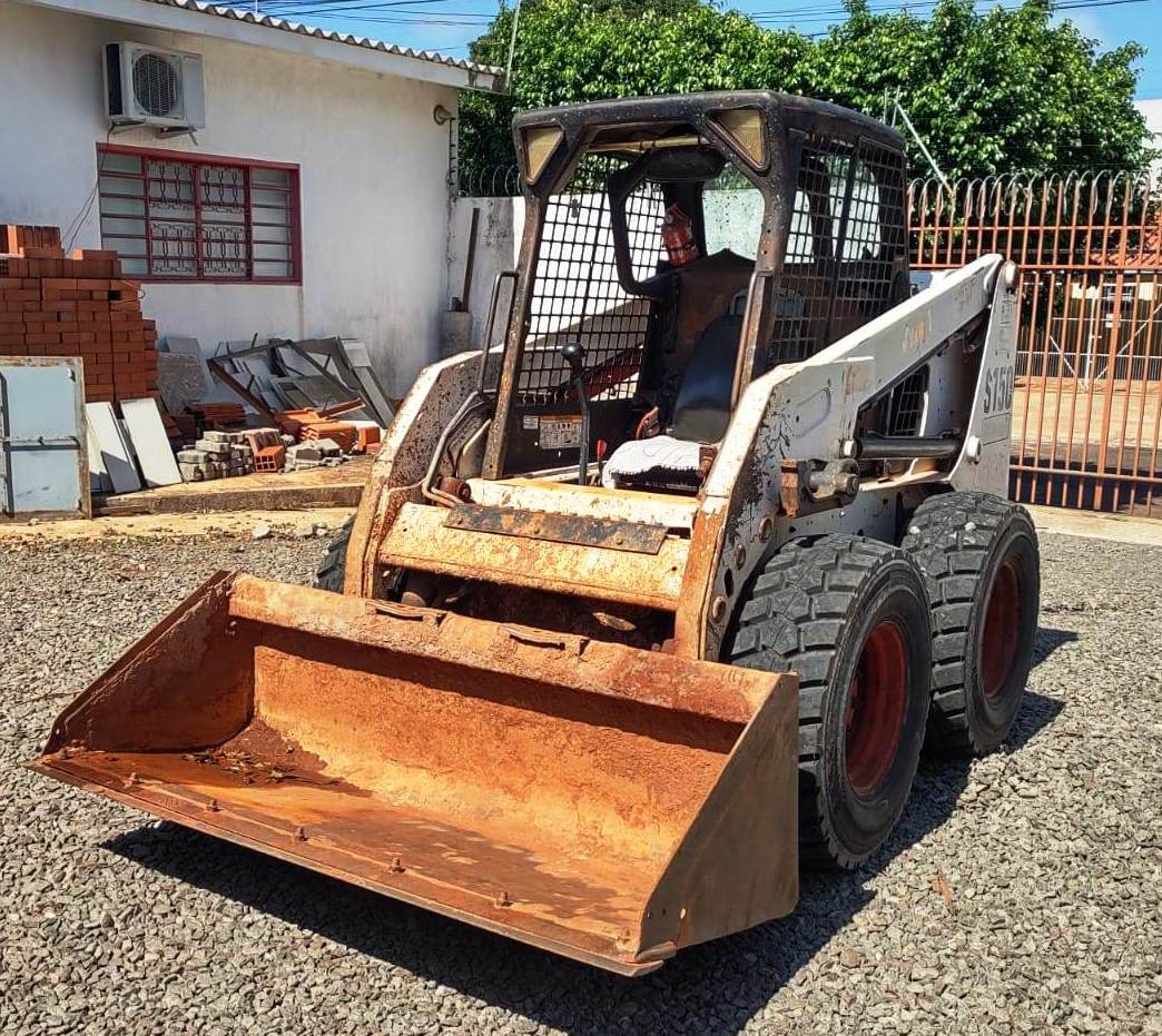 Mini Carregadeira&nbsp;BOB CAT&nbsp;S150 - 26D503