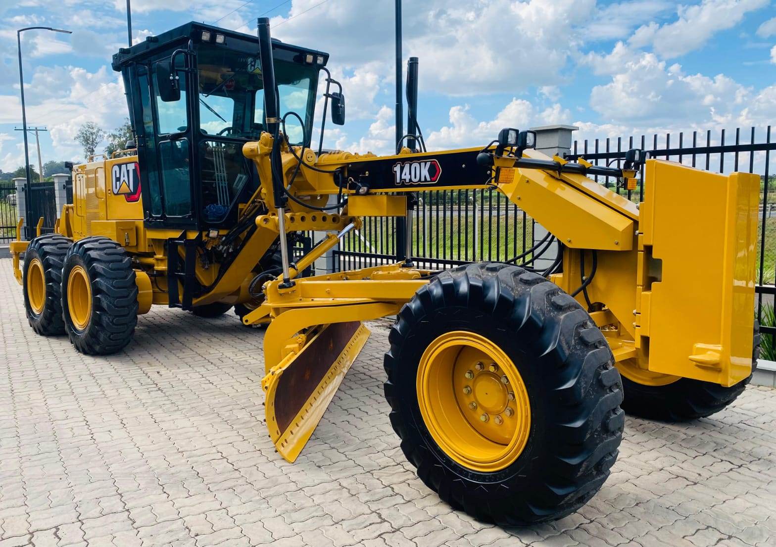 Motoniveladora&nbsp;CATERPILLAR&nbsp;140K - 26D508