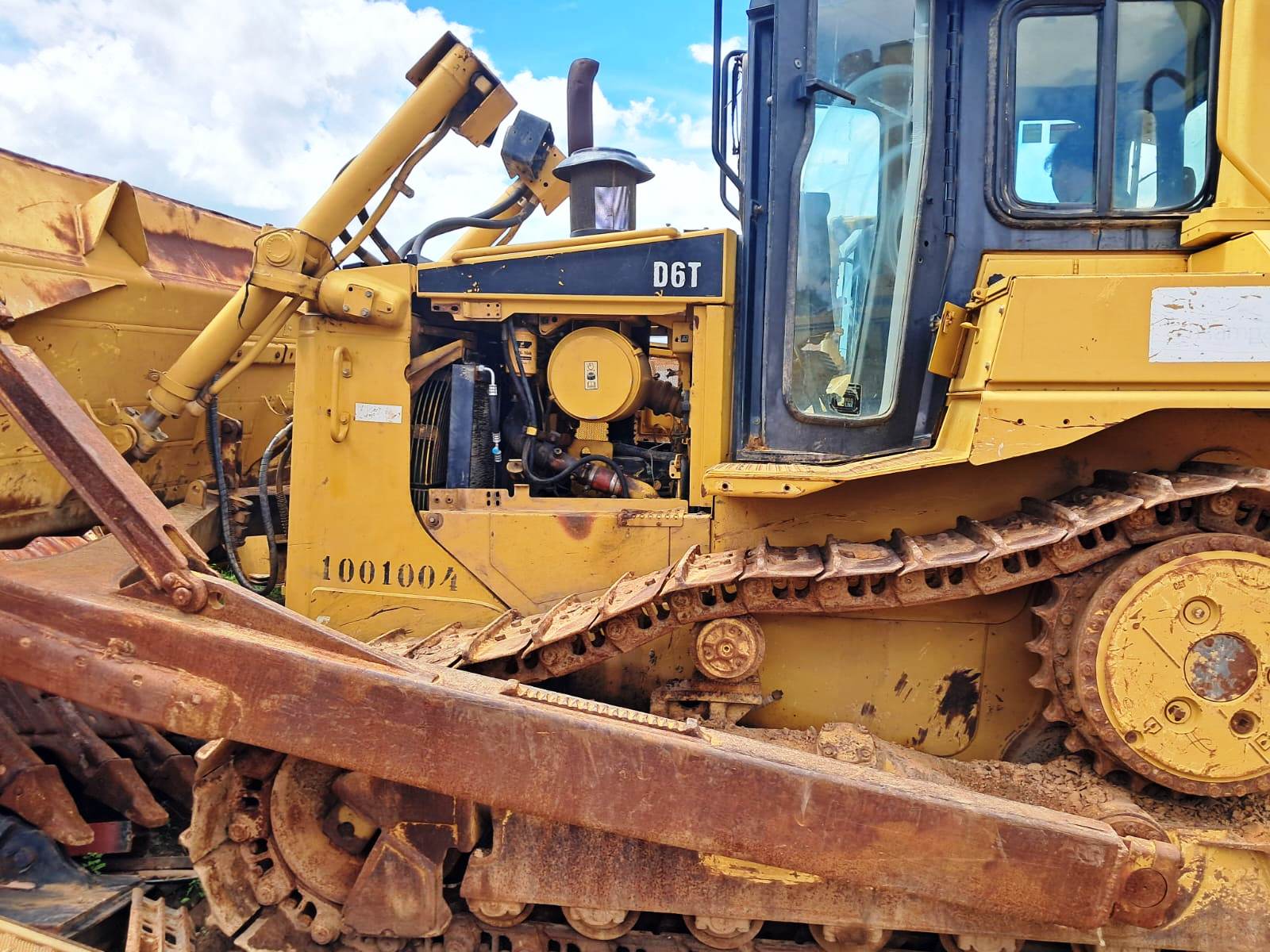 Trator Esteira&nbsp;CATERPILLAR&nbsp;D6T - 26E103