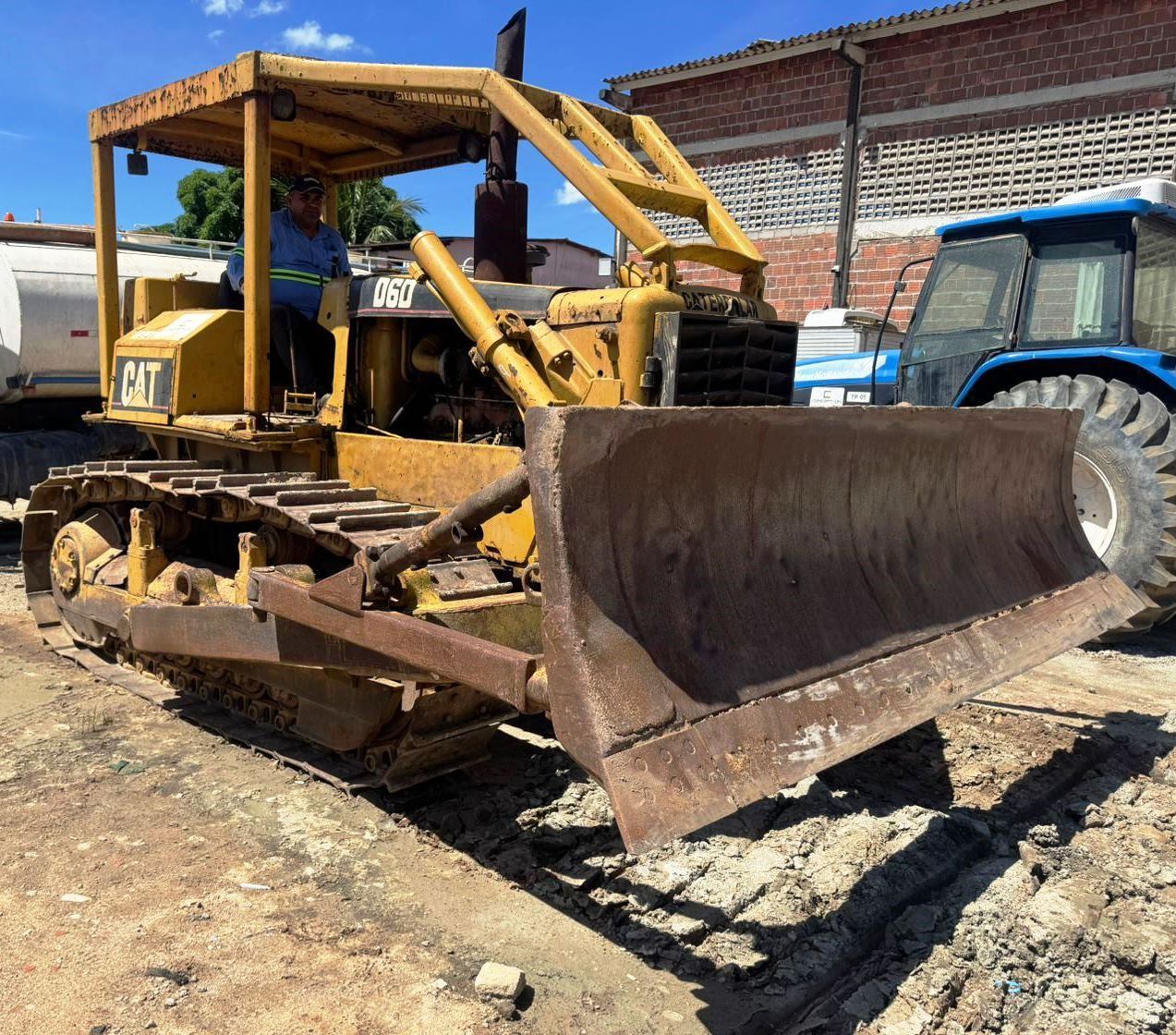 Trator Esteira&nbsp;CATERPILLAR&nbsp;D6DDD - 26E206