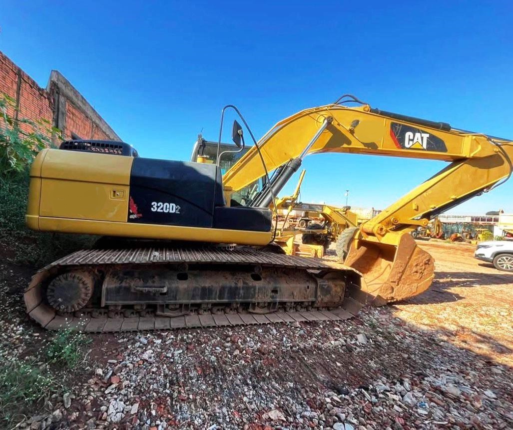 Escavadeira&nbsp;CATERPILLAR&nbsp;320D - 26E209
