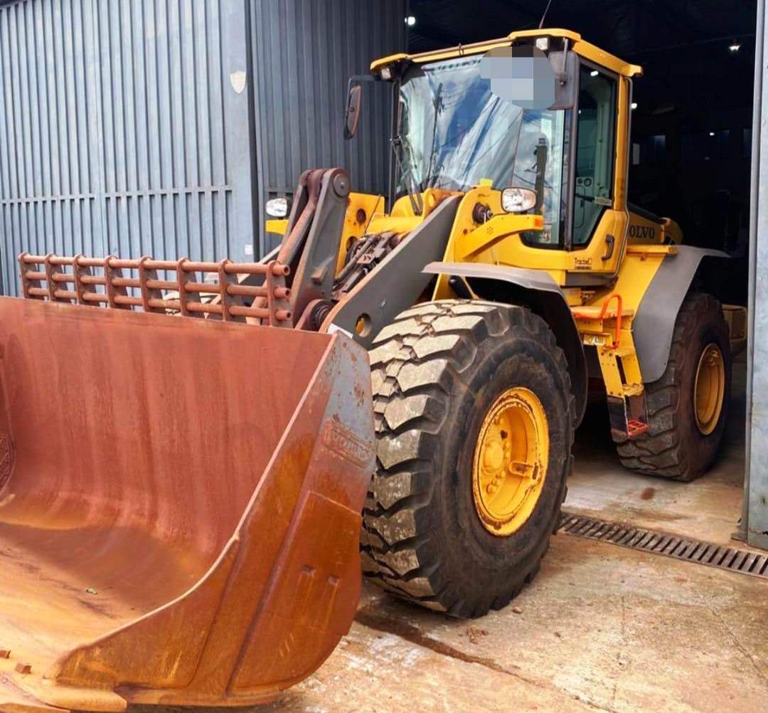 Carregadeira Pneu&nbsp;VOLVO&nbsp;L120 - 26E215