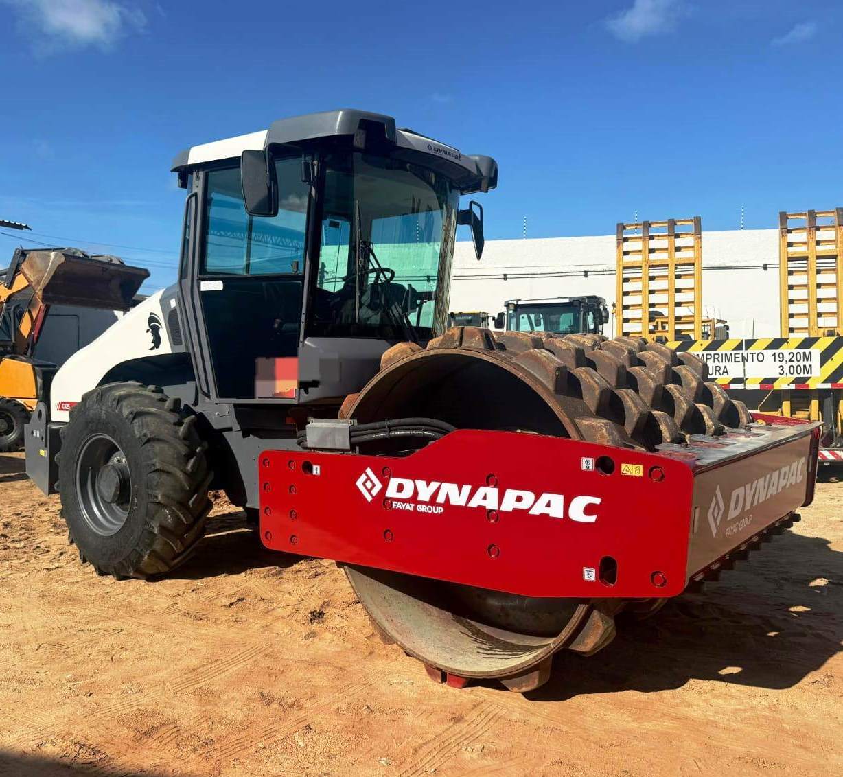 Rolo Compactador&nbsp;DYNAPAC&nbsp;CA25 - 26E303