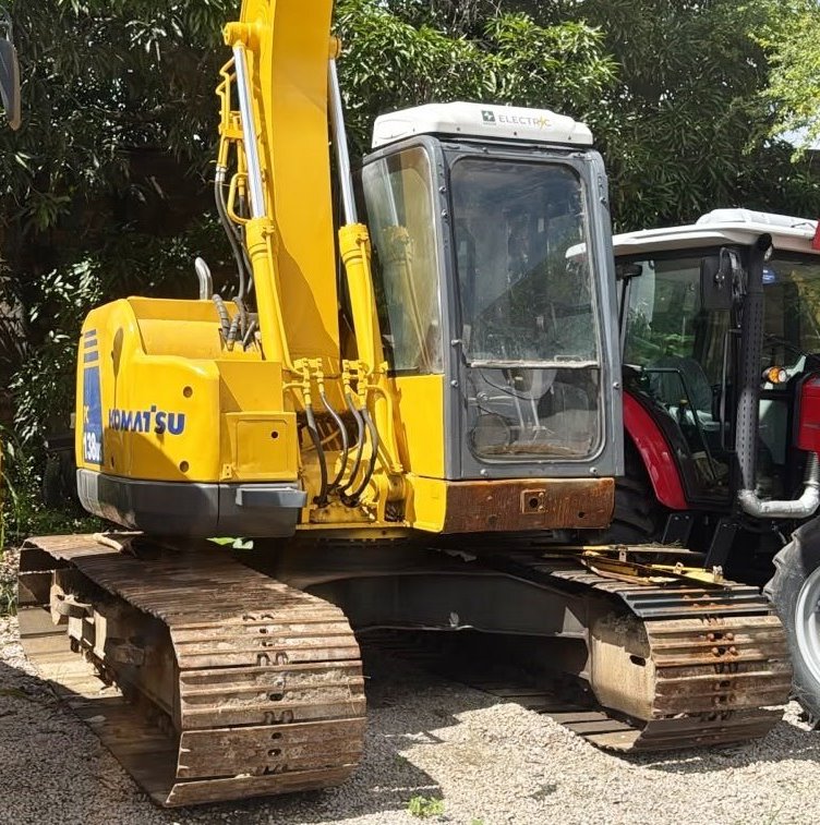 Escavadeira&nbsp;KOMATSU&nbsp;PC138 - 26F303