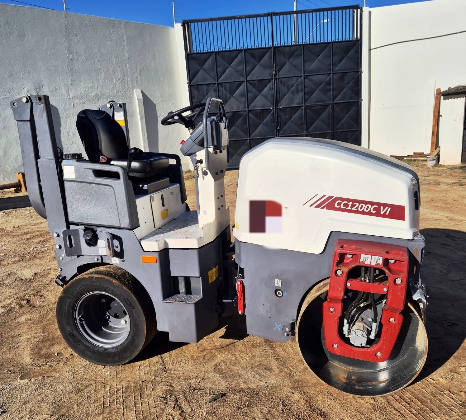 Rolo Compactador&nbsp;DYNAPAC&nbsp;CC1200 - 26F308