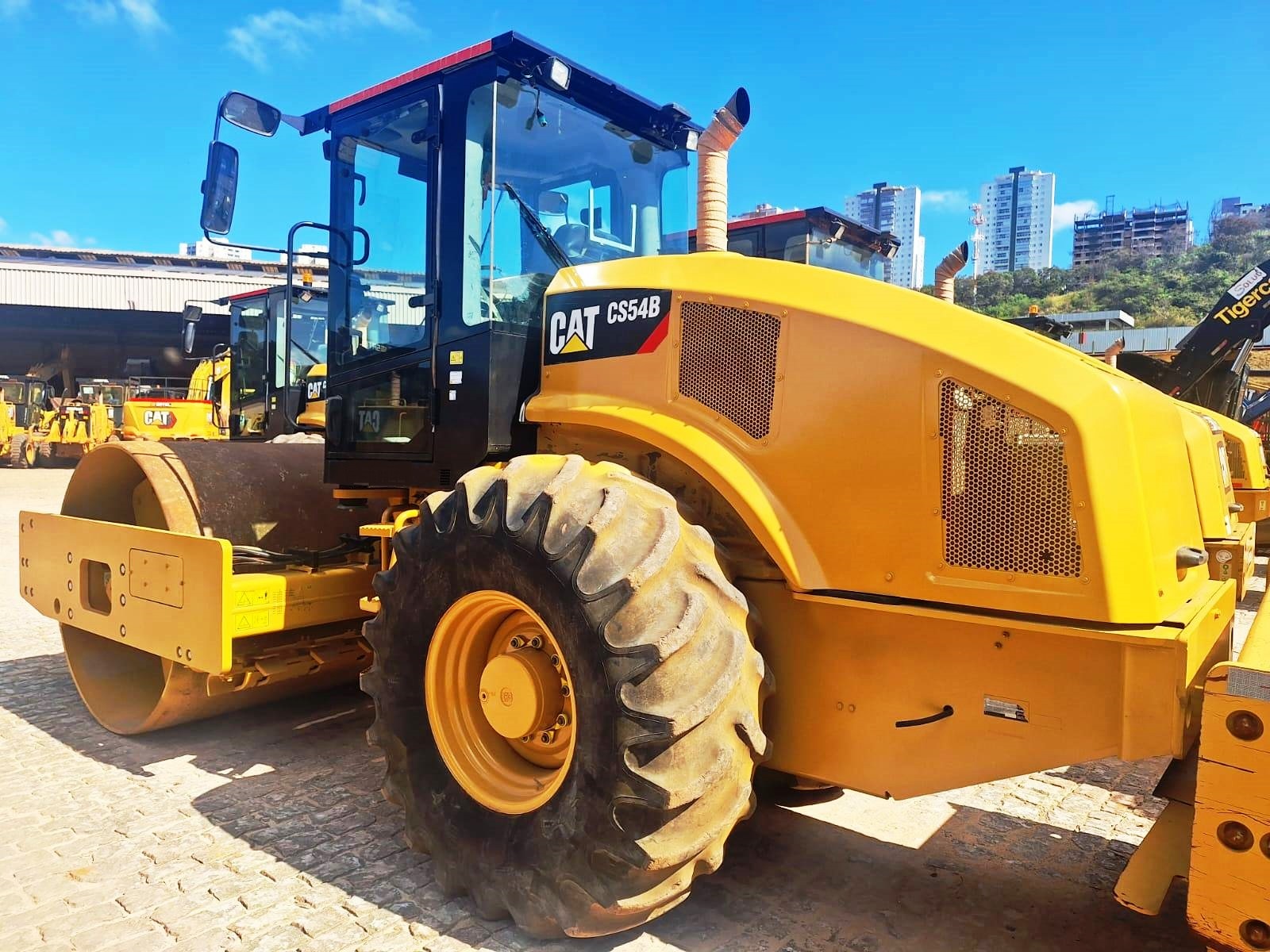 Rolo Compactador&nbsp;CATERPILLAR&nbsp;CS54B - 26F312