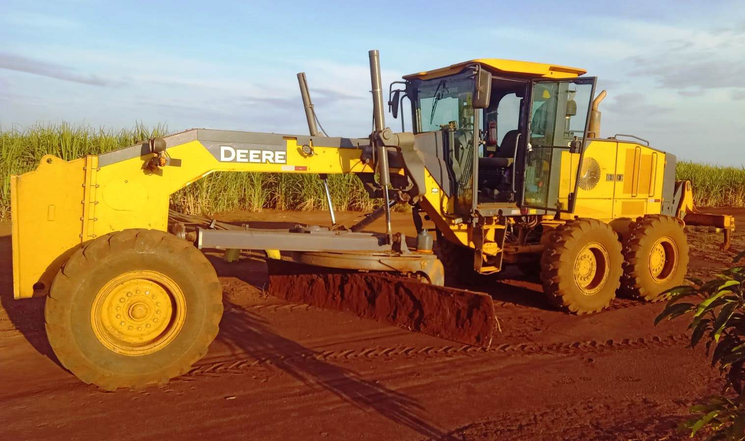 Motoniveladora&nbsp;JOHN DEERE&nbsp;620G - 26F402