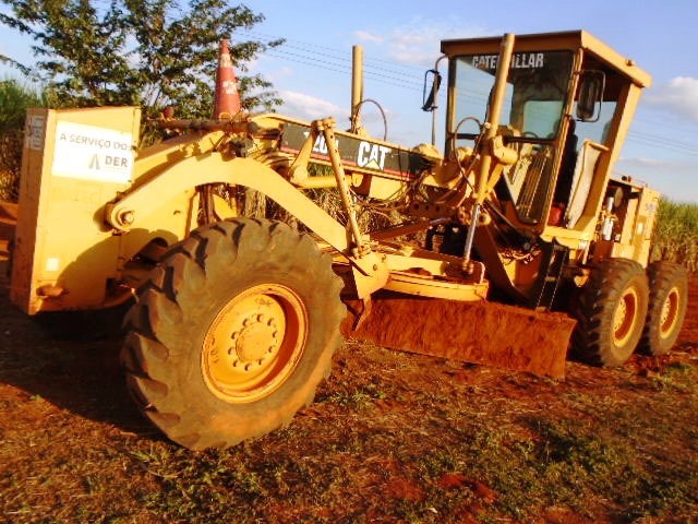 Motoniveladora&nbsp;CATERPILLAR&nbsp;120H - 26F413