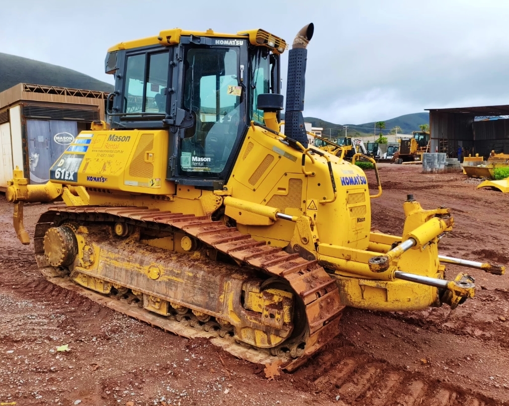 Trator Esteira&nbsp;KOMATSU&nbsp;D61 - 26F418