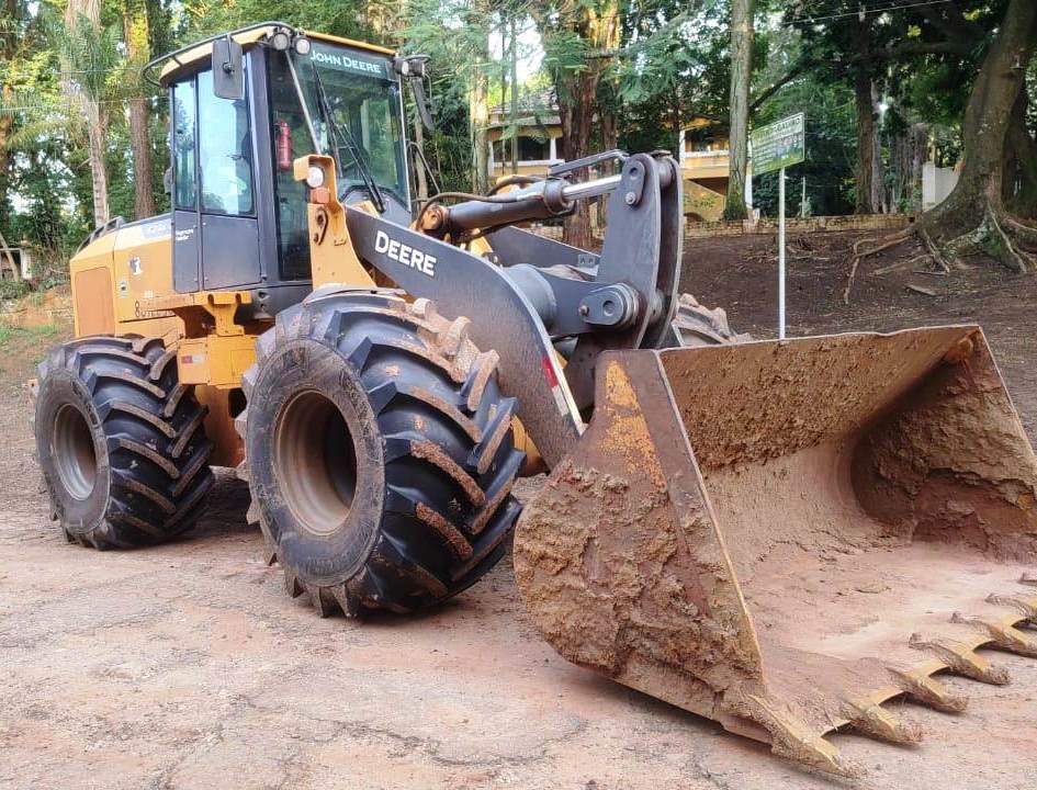 Carregadeira Pneu&nbsp;JOHN DEERE&nbsp;624K - 26G101