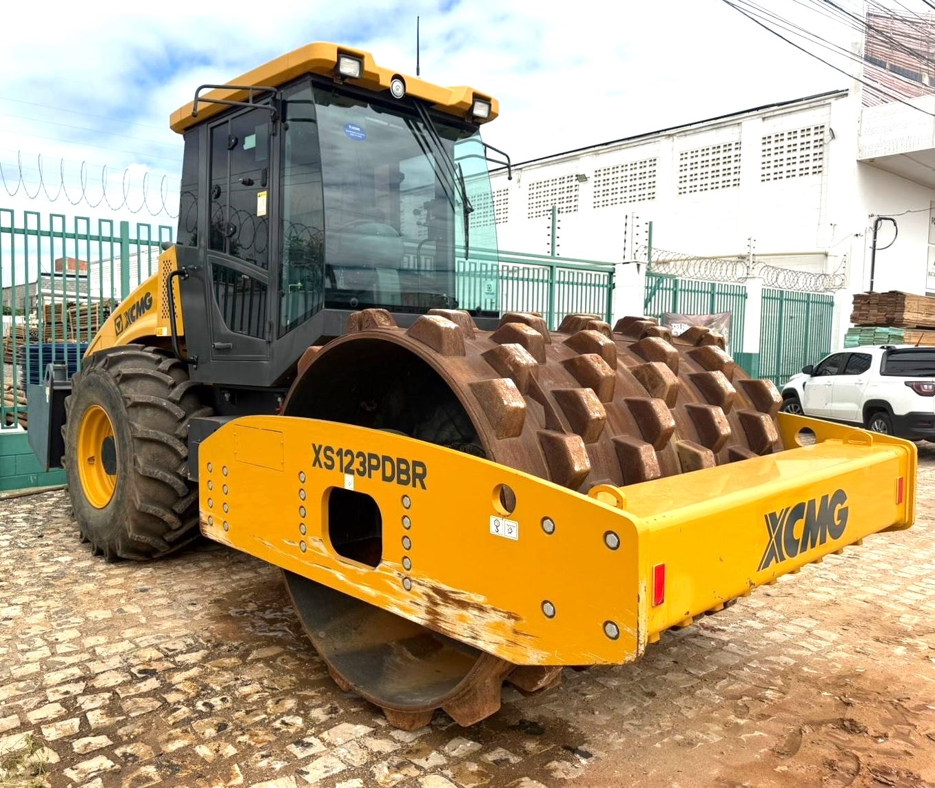 Rolo Compactador&nbsp;XCMG&nbsp;XS123 - 26G105