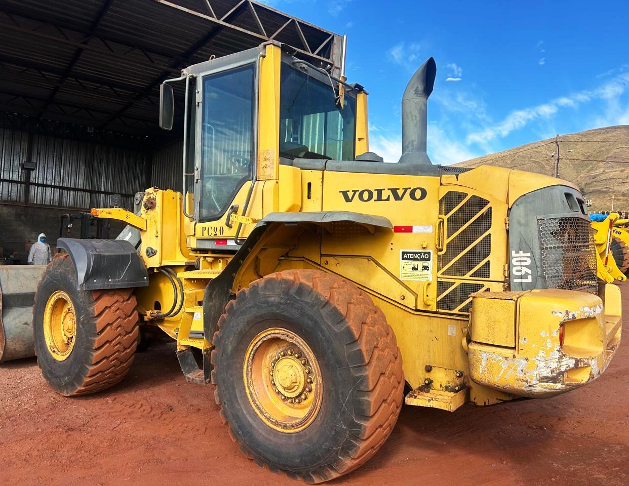 Carregadeira Pneu&nbsp;VOLVO&nbsp;L90F - 26G107