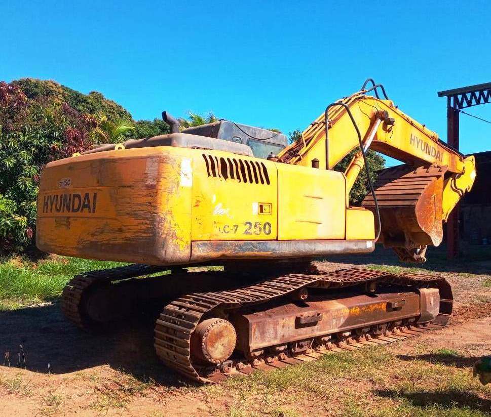 Escavadeira&nbsp;HYUNDAI&nbsp;R250 - 26G404