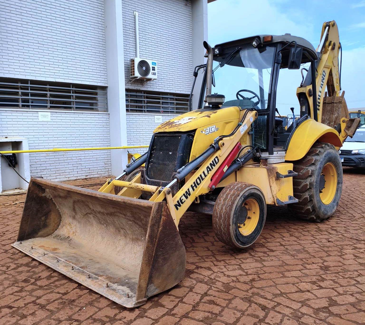 Retro Escavadeira&nbsp;NEW HOLLAND&nbsp;B90 - 26G414